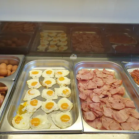 Vechna R 아파트호텔 3*